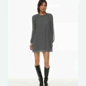 Aritzia Wilfred Daydreamer Pleated Mini Dress Women’s Size L Coal Gray